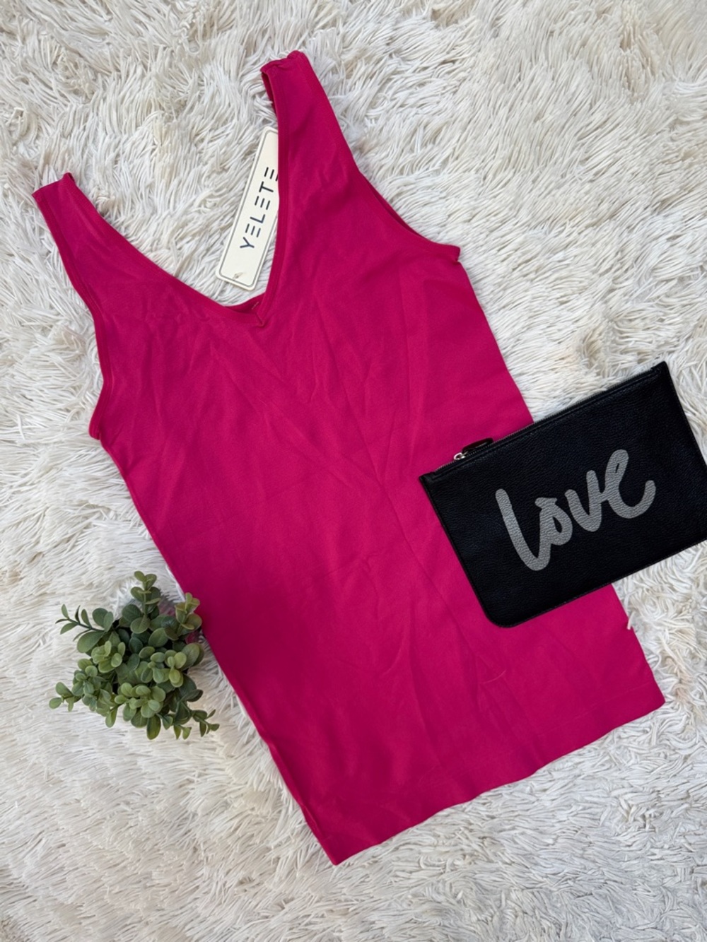 Yelete V-Neck Reversible Tank Top 💗 Fuchsia